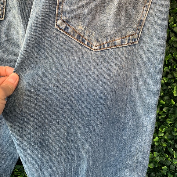 Jeans with rips - Picture 4 of 9